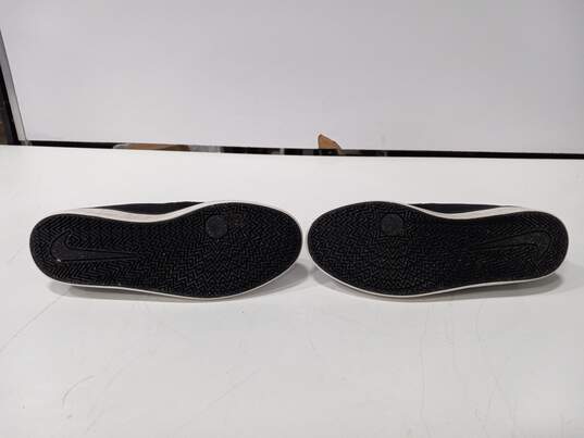 Nike SB Men's Black & White Skate Shoes Size 8 image number 5