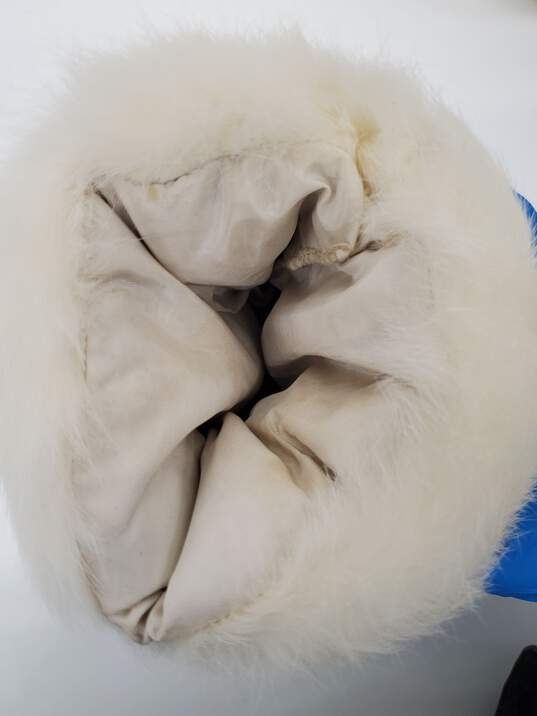 Pair of Unbranded Animal Fur Hand Muffs image number 3
