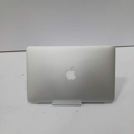 Apple MacBook Air A1370 Laptop (Mid-2011) image number 1