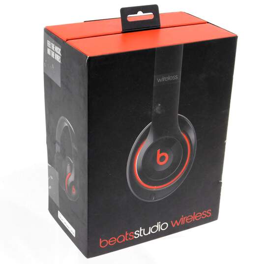 Beats By Dr. Dre Beats Studio Wireless (B0501) Headphones w/ Box and Accessories image number 4