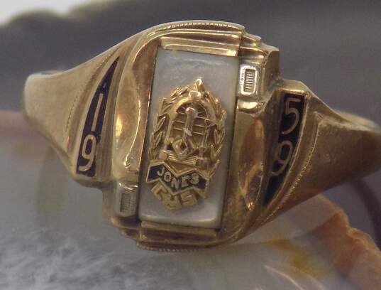 Vintage 10K Yellow Gold Mother of Pearl Class Ring 4.2g image number 5