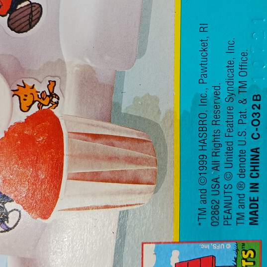 Vintage 1999 Hasbro Snoopy and Friends Sno-Cone Machine IOB image number 3