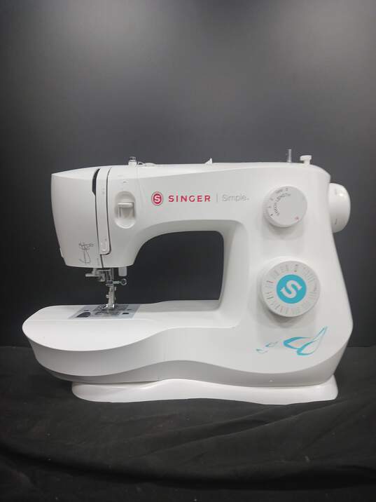 Simple 3337 Sewing Machine image number 2