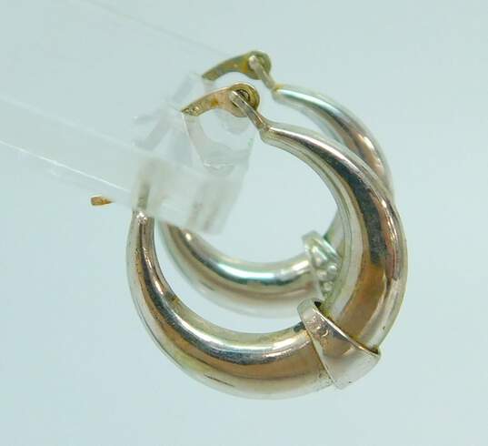 10k White Gold Diamond Accent Oblong Hoop Earrings 1.1g image number 4