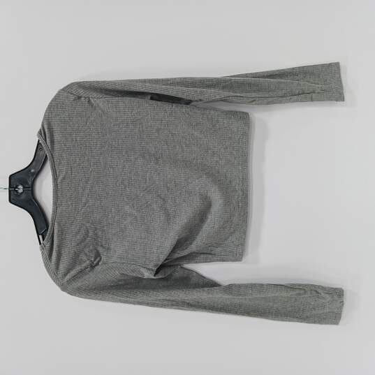 BTFBM Women's Grey Long-Sleeve Crop-Top Shirt Size Medium image number 2