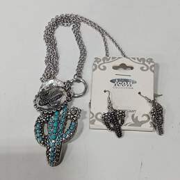 Bundle of Assorted Silver Tone & Multicolor Gemstone Fashion Costume Jewelry alternative image