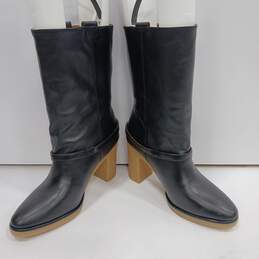 Women's Black Heeled Boots Size 8 alternative image