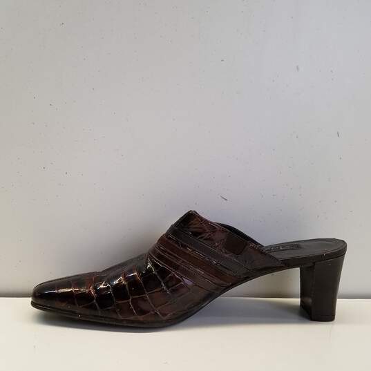 Brighton Tudor Croc Embossed Patent Leather Mule Heels Shoes Size 7 B image number 2