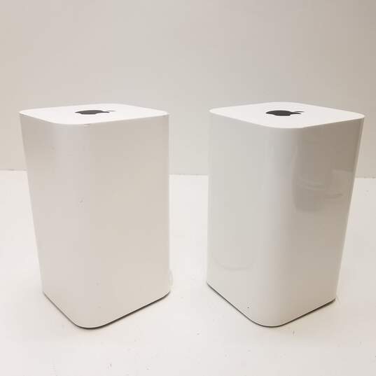 Bundle of 2 Apple AirPort Extreme Devices image number 2