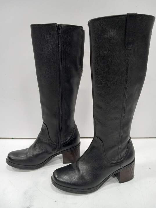 Clarks Black Tall Boots Women's Size 6.5 image number 3