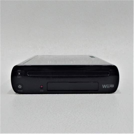Nintendo Wii U Console and GamePad image number 3
