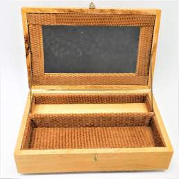 Vintage Wooden Handpainted  Jewelry Box alternative image