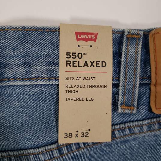 NWT Mens 550 Relaxed Fit 5 Pocket Design Denim Tapered Leg Jeans Size 38X32 image number 4