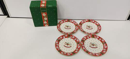 Bundle of 4 Japanese Made Charlton Hall Classic Traditions Ceramic Christmas Plates w/Box image number 1