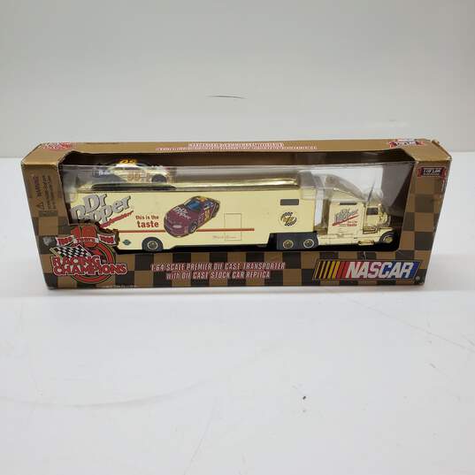 Racing Champions Nascar Gold Commemorative Series Dr. Pepper Mark Green image number 1