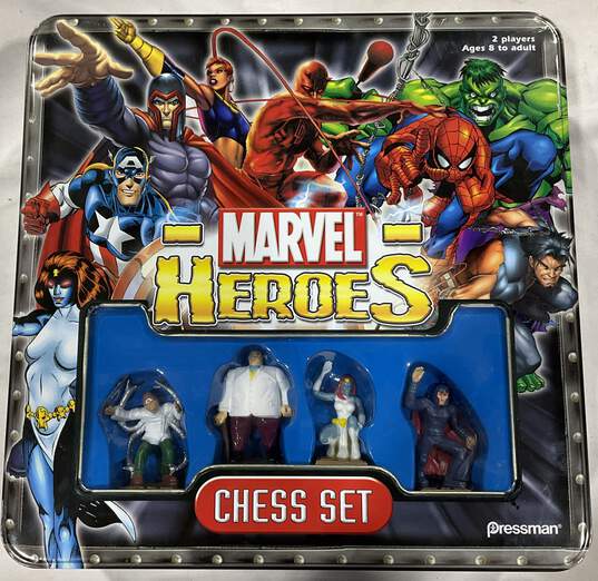 Marvel Heroes Chess Set image number 1