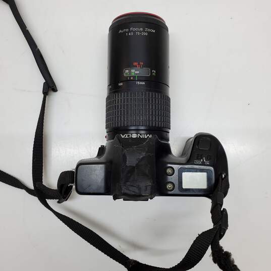 MINOLTA 3000i 35mm Film Camera w/75-200mm 1:4.5 Zoom Lens image number 4