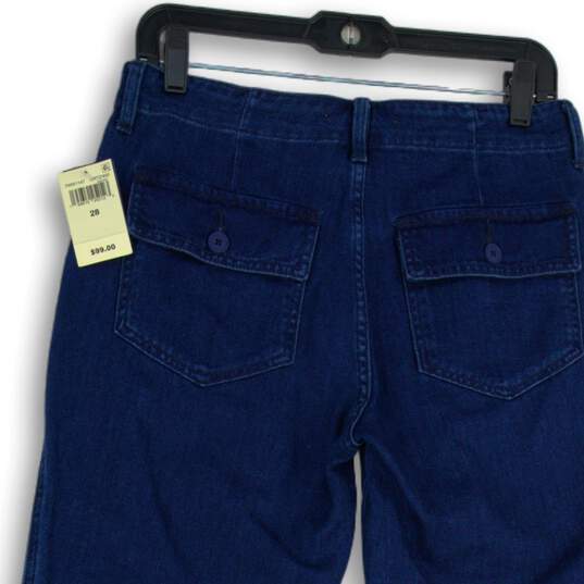 NWT Womens Blue Denim Medium Wash Flap Pocket Straight Leg Jeans Size 28 image number 4