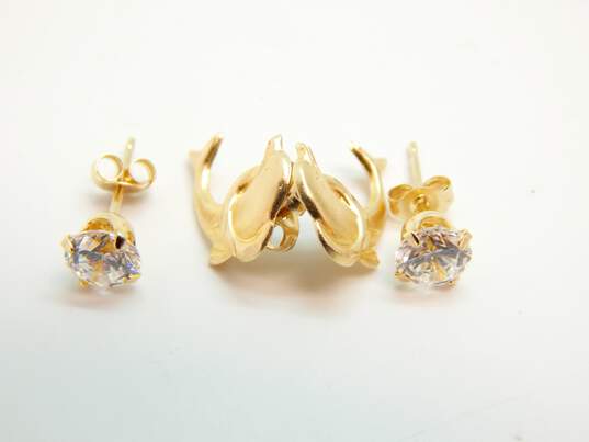 14K Yellow Gold Dolphin & Cubic Zirconia Stud Earrings 1.0g image number 1