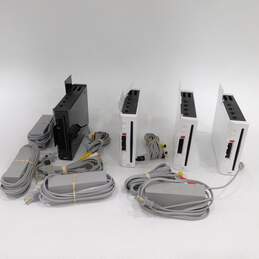 4 Nintendo Wii Consoles w/ Power + AV Cables