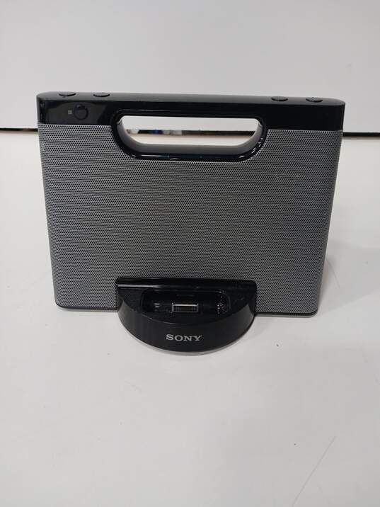 SONY Personal Audio Docking System Model RDP-M5iP image number 1