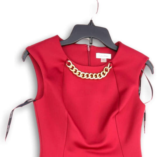 Womens Burgundy Chain Neck Sleeveless Back Zip Sheath Dress Size 2 image number 3