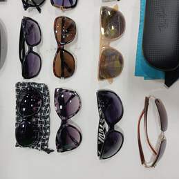 Bundle of Thirteen Assorted Women's Sunglasses alternative image