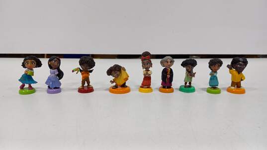 Disney Encanto Mi Familia Mini Toy Figures 9pc Lot image number 1