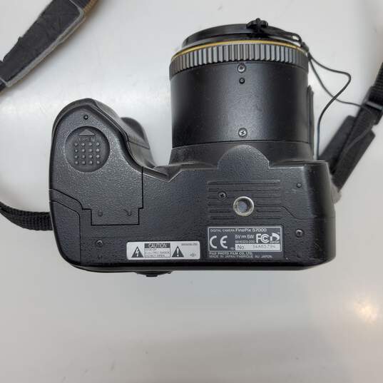 Fujifilm FinePix S Series S7000 6.3MP Digital Camera image number 5