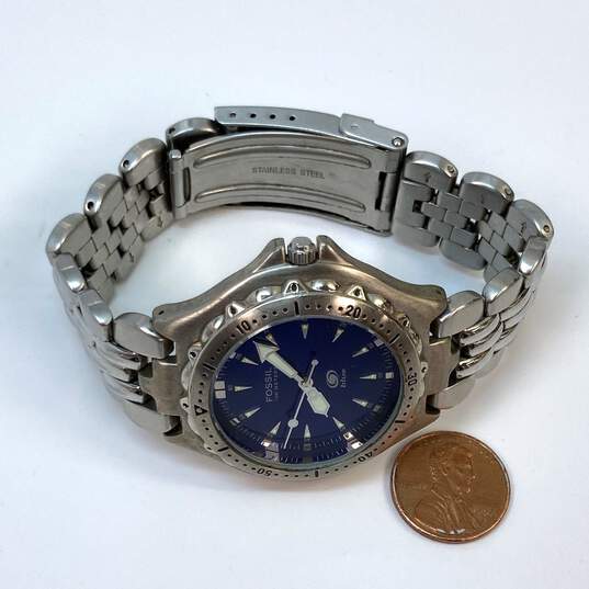 Designer Fossil Blue AM-3047 Chain Strap Round Analog Dial Quartz Wristwatch image number 3