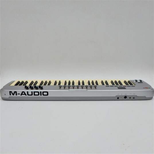 M-Audio Brand Oxygen 61 Model USB MIDI Keyboard Controller image number 2