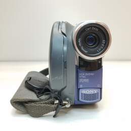 Sony Handycam DCR-DVD101 DVD Camcorder alternative image