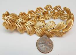 Vintage Crown Trifari Brushed Textured & Smooth Cut Outs Chevron Leaves Linked Bracelet 39.5g alternative image