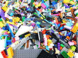 6.6 LBS Mixed LEGO Bulk Box alternative image