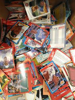 Vintage Lot of Assorted Sports Trading Cards alternative image
