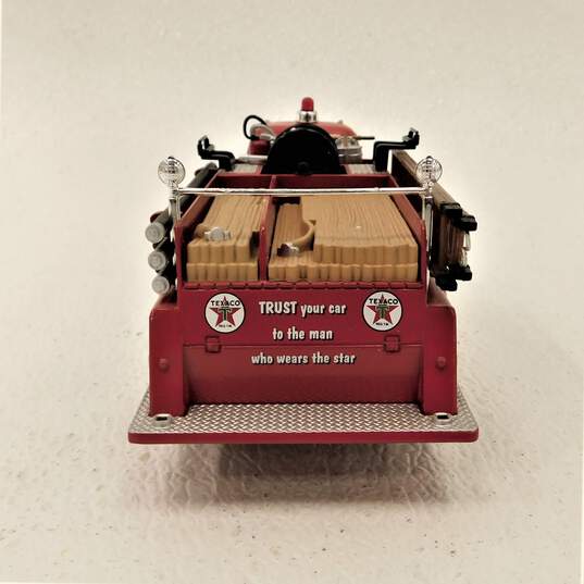 Texaco 1951 Ford Fire Truck 3rd In Series 1/34 Scale image number 6