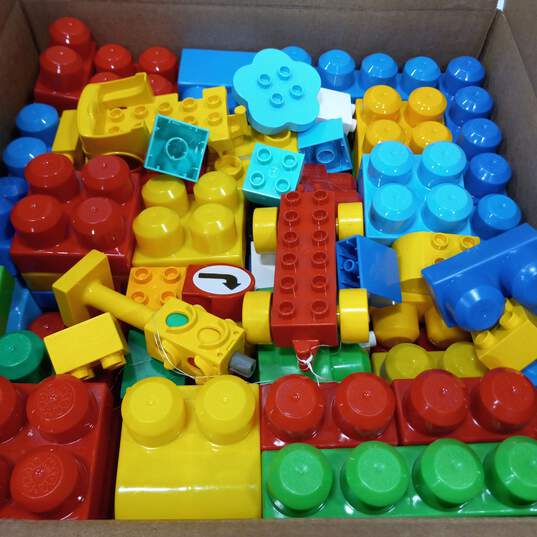 5.5lbs Box Of Assorted Building Blocks image number 2