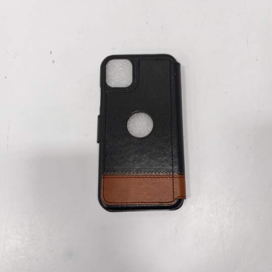 Lupa iPhone 11 Leather Wallet Case image number 2