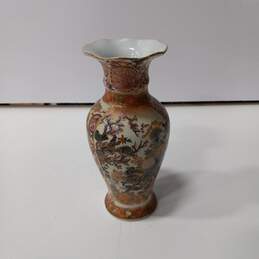 Eastern Porcelain Vase alternative image