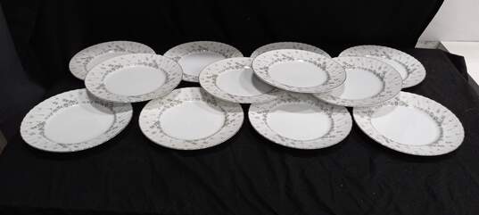Style House Picardy Dinner Plates 12pc Lot image number 1