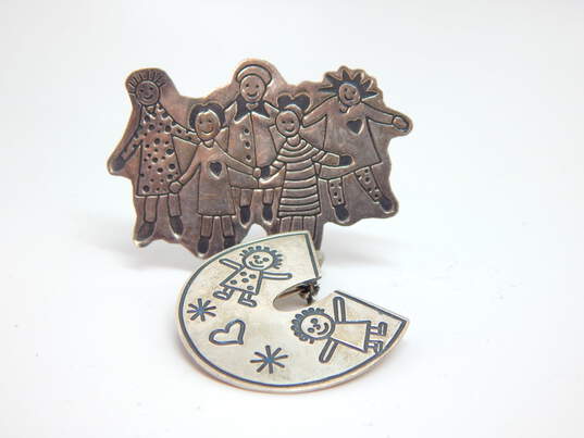 EFS Mexico 925 Stamped Happy Children Holding Hands & C Initial Brooches 17.4g image number 4
