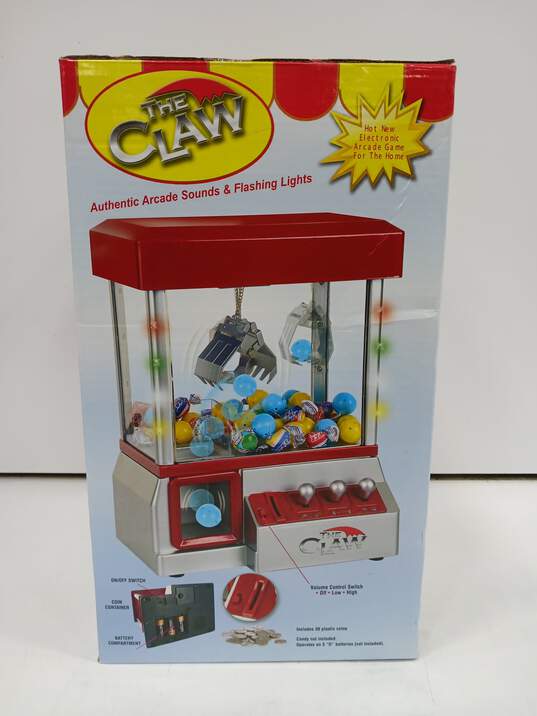 The Claw Arcade Machine image number 4