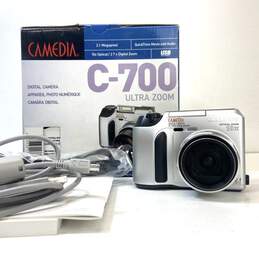 Olympus Camedia C-700 Ultra Zoom 2.1MP Digital Camera alternative image