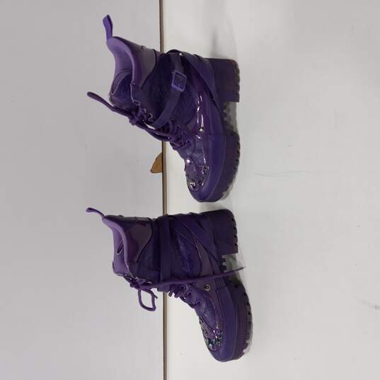 Cape Robin Purple Bling Boots Women's Size 6 image number 2