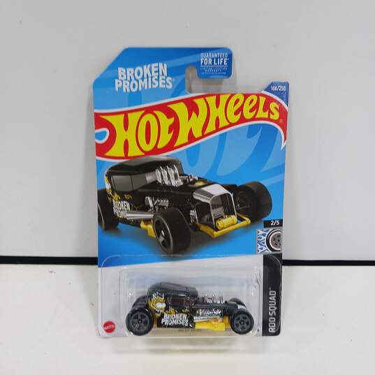 Bundle of New Assorted Hotwheels Cars Collection image number 6