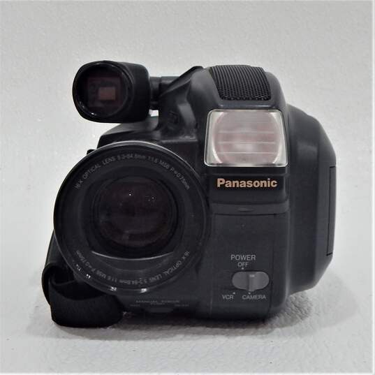 Panasonic PalmSight PV-L557 VHS-C Handheld Video Camera W/ Manuals & Accessories & Ninoka NK-700 W/ 50mm Lens image number 10