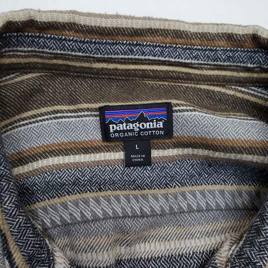 Patagonia Organic Cotton Full Button Long Sleeve Shirt Size L image number 3