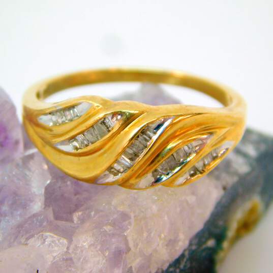 10k Yellow Gold Wavy Diamond Accent Ridged Ring 3.2g image number 1