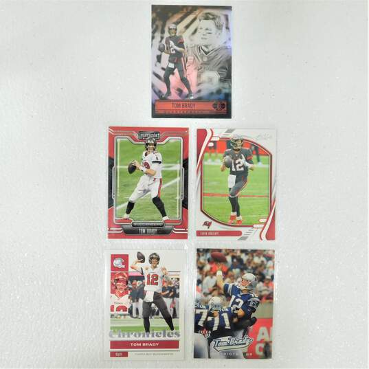 5 Tom Brady Football Cards Patriots Buccaneers image number 2