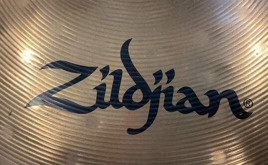 Zildjian ZBT 16 Inch Crash Cymbal image number 5